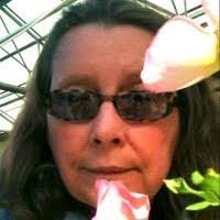 Marianne Land's Instagram, Twitter & Facebook