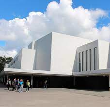The aalto vase dates back to 1936 and was first presented at the paris world fair the following year. Alvar Aalto Reise Durch Finnland Auf Den Spuren Des Architekten Welt