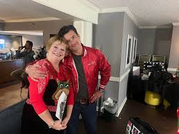 That time you got to bring your Aunts (the 2 biggest Hallmark everything  fans) to the inaugural Hallmark Christmas Experience in Kansas City and  they got to meet Wes Brown! Merry Christmas