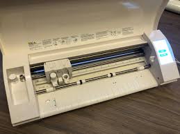 Schneideplotter kaufen in 2021 umfangreiche vergleichstabellen objektive kaufberatung brother vs. Welcher Hobbyplotter Oder Schneidplotter Ist Der Beste