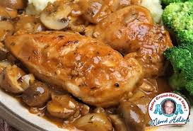 Mon Poulet Sauce Chasseur Ingredients Pour 6 Personnes Un Poulet Kol Tov Decoupe En Morc Poulet Aux Champignons Saute De Poulet Recette Poulet Champignon