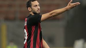 Tuttosport via milanlive.it are reporting that de paul is the top choice but note that milan could look to josip ilicic from atalanta and henrikh mkhitaryan from as. Calciomercato Milan Rinnovo Calhanoglu Presto Fumata Bianca News Pianeta Milan