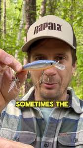 Why use a fluorocarbon leader? At some point in our fishing journey, it’s  is a proper question and I have been asked this many times over the years. 