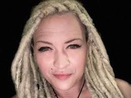 Locals who give back