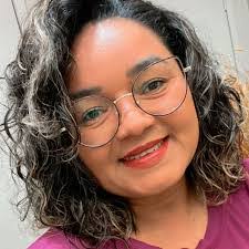 Fran Schneider's Instagram, Twitter & Facebook