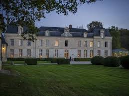 Mediatheque Chateau De Courcelles Relais Chateaux Hotel Chateau