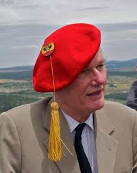 Sixte-Henri de Bourbon-Parme (Sixto Enrique de Borbón-Parma y  Borbón-Busset) Né le 22 juillet 1940 à Pau (France), titré Duc d'Aranjuez,  le Prince Sixte-Henri de Bourbon –Parme est le second fils du Prince