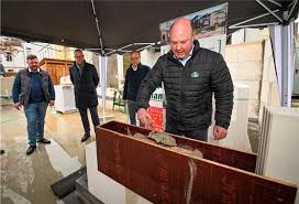 Wohnungen und häuser mieten, kaufen oder anbieten. Grundstein Fur 14 Neue Wohnungen In Lehe