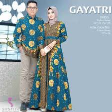 Busana gamis batik mewah & trendy kombinasi kain polos size l gm9373p. Gamis Couple Model Gamis Batik Terbaru 2019 Inspirasi