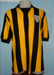 Com o escudo da pm, ele homenageou os. Cascavel Esporte Clube Cascavel Pr Suas Variaveis Entre Escudos E Uniformes Historia Do Futebol