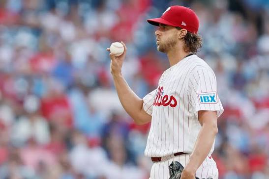 Aaron Nola's strong August continues in leading Phillies to their sixth  straight win