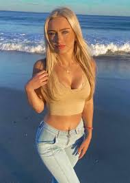 Ava Wilson - Free pics, galleries & more at Babepedia