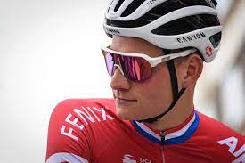 It enabled him to take 8'' bonus on the first passage approximately 80 riders were reunited for the last lap, led by ineos grenadiers. Mathieu Van Der Poel High Five Voor Wout Als Hij De Ronde Gazet Van Antwerpen Mobile