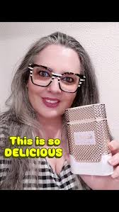 Shiyaaka White Eau De Parfum by Khadlaj, This was a blind choice, and I  confess I was a bit apprehensive because the notes are floral., But I was  pleasantly surprised because