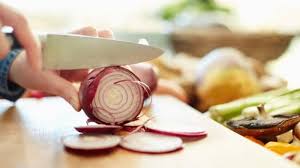 See full list on wikihow.com How To Cut Onions Without Tearing Up 7 Expert Tips Ndtv Food