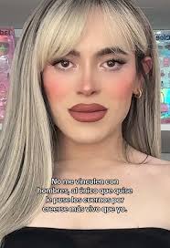 Cartel de Santa: La Guera y Carol Jade