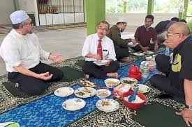 Yb tuan jonathan bin yasin. Langgar Pkp Timbalan Menteri Kesihatan Exco Perak Dihadapkan Ke Mahkamah Semasa Mstar