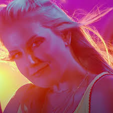 Tami Nichols's Instagram, Twitter & Facebook