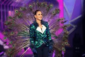 The masked singer begins on itv on 4 january. ÙÙŠØ¯ÙŠÙˆ Ù‡Ù„ Ø£Ù…Ù„ Ø¨ÙˆØ´ÙˆØ´Ø© Ù‡ÙŠ Ø´ÙŠØªØ§ ÙÙŠ Ø¨Ø±Ù†Ø§Ù…Ø¬ The Masked Singer Ø§Ù†Øª Ù…ÙŠÙ† Ù…Ø¬Ù„Ø© Ù‡ÙŠ
