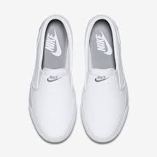 Black And White Nike Slip Ons The Nike Toki Slip On Canvas Women S Shoe White Nike Shoes Nike Shoes Women On Shoes