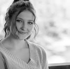 A Black and White kind of day! Photographer: @brandonjacksonphoto  Agency:@tribetalent #teenmodel #tribetalentmgmt #actress #model #outdoors  #photoshoot #pontytail #sweaterweather #blackandwhitephoto #dimples
