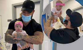 Azaylia has been in hospital battling leukaemia for the past five months. Eotb S Ashley Cain Takes Baby Daughter For A Walk Down Hospital S Corridors Amid Leukaemia Treatment Daily Mail Online