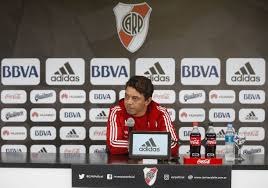En conferencia de prensa, kumi nadoo, informó que habría dado los nombres de los responsables que dañaron las líneas de nasca, pero evitó dar los backstreet boys en lima: Revivi La Conferencia De Prensa De Marcelo Gallardo Tyc Sports Club Atletico River Plate Revivir Prensa