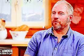 Enfin seuls, on les voyait ainsi partager des moments de complicité et même échanger de nombreux baisers. A La Tele Laurent L Agriculteur Cauchois A Voir Lundi Dans L Amour Est Dans Le Pre