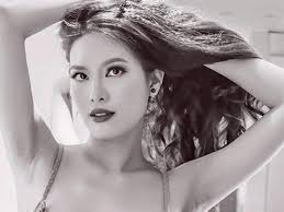 Hoa hậu Ngân Hà sang Úc tưởng đổi đời hóa ra là sóng gió