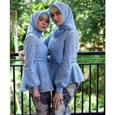 Simak ide mix and match baju putih dengan hijab dari para seleb tanah air dari aurel hermansyah sampai dinda hauw. Kebaya Lesti Tile Lesti Kebaya Wisuda Engagement Bridesmaid Gamis Kondangan Dress Pesta Tunangan Shopee Indonesia