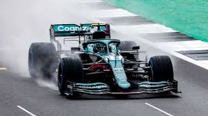 Tracciato della gara di , campionato 2021. Vettel Makes Aston Martin F1 Track Debut At Silverstone