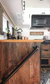 But people are becoming bolder when adding pops of. Diy Reclaimed Wood Kitchen Cabinets Altholz Kuche Altholz Kuche