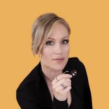 Liz Hancock's Instagram, Twitter & Facebook