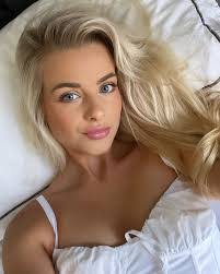 Eliza Becker's Instagram, Twitter & Facebook