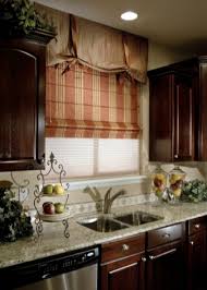 ستائر بنية 40 صورة ستائر في الداخل لغرفة المعيشة وغرفة النوم والقاعة بني داكن مع الفيروز