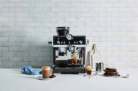 This article is about magnifica espresso machines from the delonghi brand. Buy De Longhi La Specialista Espresso Machine With Sensor Grinder Dual Heating System Advanced Latte System Hot Water Spout For Americano Coffee Or Tea Black Ec9335bk Online In Vietnam B08dhw3ggg