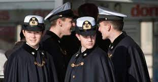 Dei 106 posti a concorso per i corpi vari, 9 saranno destinati al corpo di commissariato militare marittimo. Marina Militare Al Via Bando Concorso Per Il Morosini Report Difesa