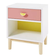 Table De Chevet Enfant Blanche Rose Et Jaune Tropicool Maisons Du Monde Table De Chevet Enfant Chevet Enfant Table De Chevet