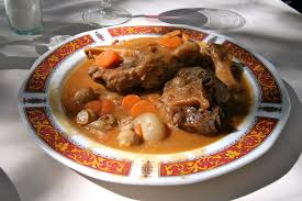 Esta es una de las mejores recetas de rabo de toro que he probado jamás, bull's tail stew así es como lo llaman en inglés, plato tradicional donde los haya. Rabo De Toro Wikipedia La Enciclopedia Libre