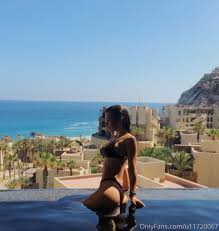 Emmily Elizabeth Nude - VoyeurFlash.com