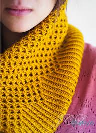 How to knit an infinity scarf + 9 fashionable cowl knitting patterns. Easy Cowl Knitting Patterns In The Loop Knitting