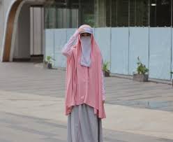 Foto animasi tomboy gambar animasi wanita berhijab tomboy. Wow 30 Gambar Kartun Perempuan Tomboy Berhijab Sporty Hingga Warna Warni Gaya Hijab Cadar Ini Cocok Untuk Download 142 Best Hij Gaya Hijab Perempuan Hijab