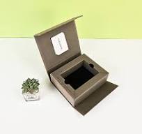 Folding Book-shaped Gift Box Customized Flip-flap Magnetic Gift Box  Creative New Year Holiday Packaging Box Custom logo