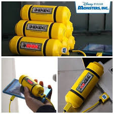Monsters Inc Portable Charger So Cute I Want It Http Amzn To 2qz3rzu Http Amzn To 2st3or5 Chargeur Portable Inventions Sympas Accessoires De Telephone