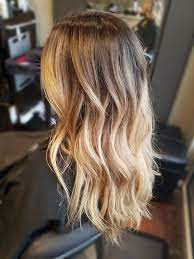 1001 ideen und bilder zum thema strahnchen selber machen haarfarben blond strahnen blonde haare mit strahnen frisuren lange haare hochzeitsgast