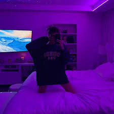 Pin By Camila Rivadeneyra On Room In 2020 Neon Room Neon Bedroom Chill Room