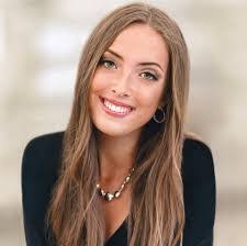 Maggie Stephens's Instagram, Twitter & Facebook