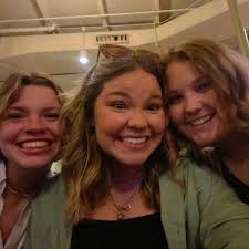 Hannah Ewing and Sydney Smith's Wedding Website