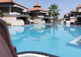You Can Now Enjoy The Anantara The Palm Dubai Resort On Daypass A 5 Star Resort With Stunning Asian Flair Design Featur Hotel Pool Dubai Resorts Resort Pools