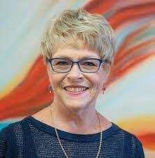 Kerri Post's Instagram, Twitter & Facebook